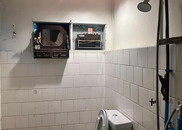 Chest's Place