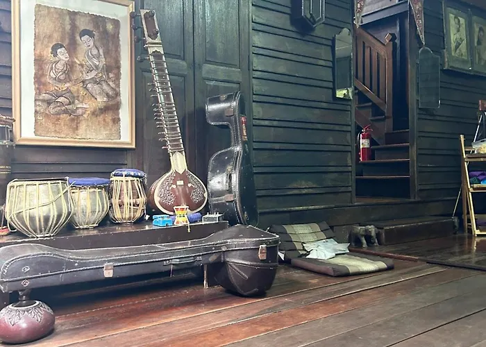 Chest's Place